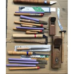 Caixa de ferramentas e conjunto de ferramentas de carpintaria usado