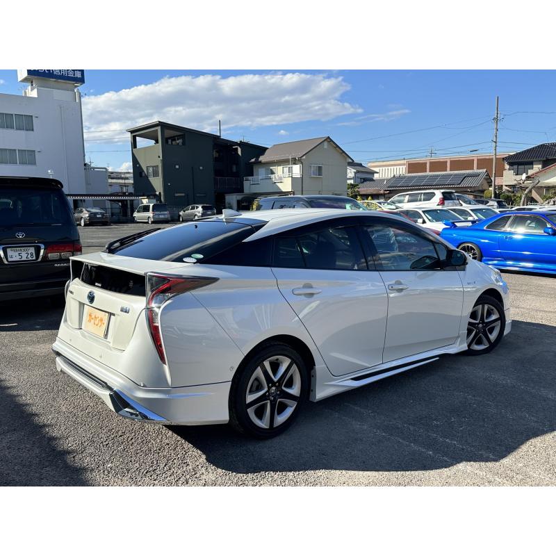 PRIUS A PREMIUM MODELISTA ANO 29, 46.000KM, SHAKEN 2 ANOS