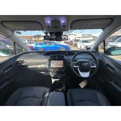PRIUS A PREMIUM MODELISTA ANO 29, 46.000KM, SHAKEN 2 ANOS