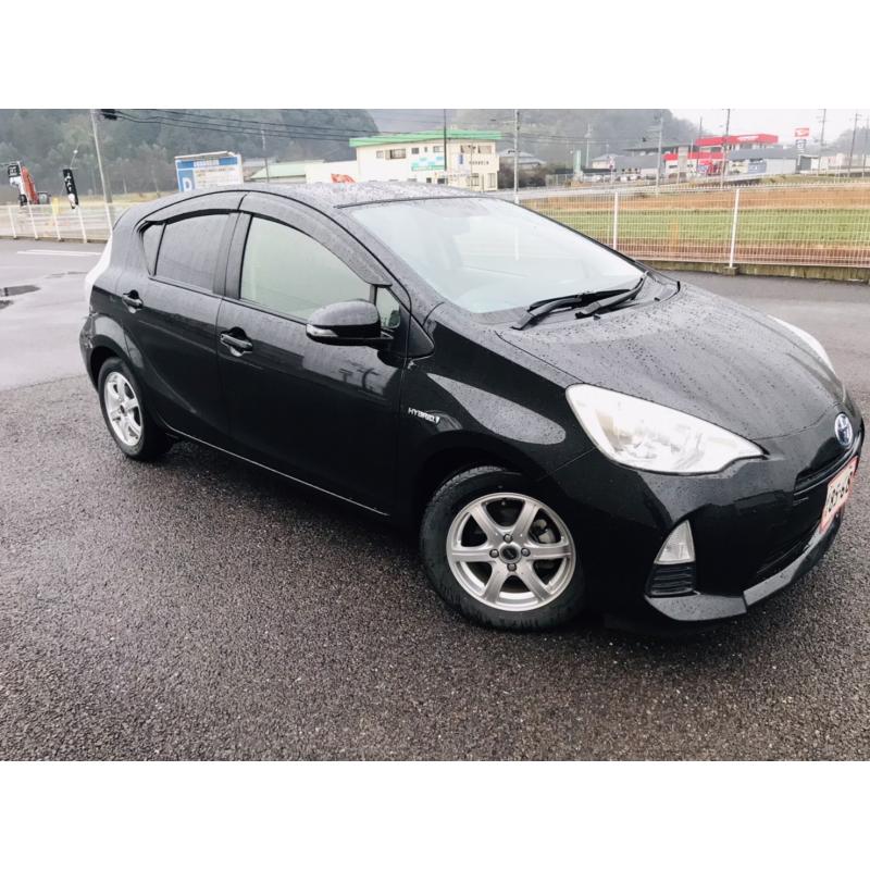 TOYOTA AQUA HIBRIDO PRETO ANO 2012