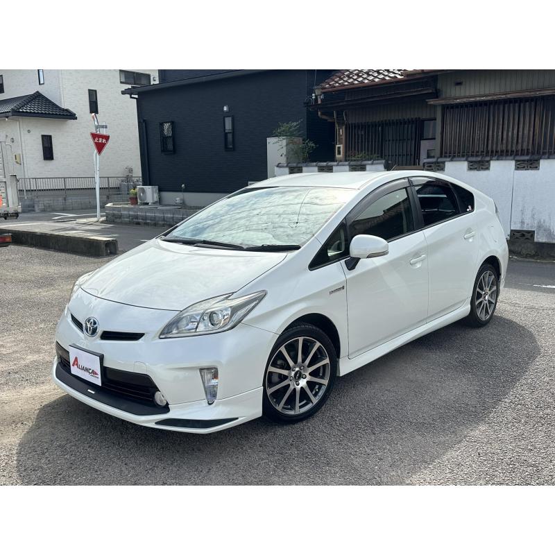PRIUS ANO 27, 75.000KM, SHAKEN R6/9