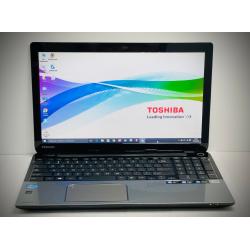 Vendo Notebook Toshiba